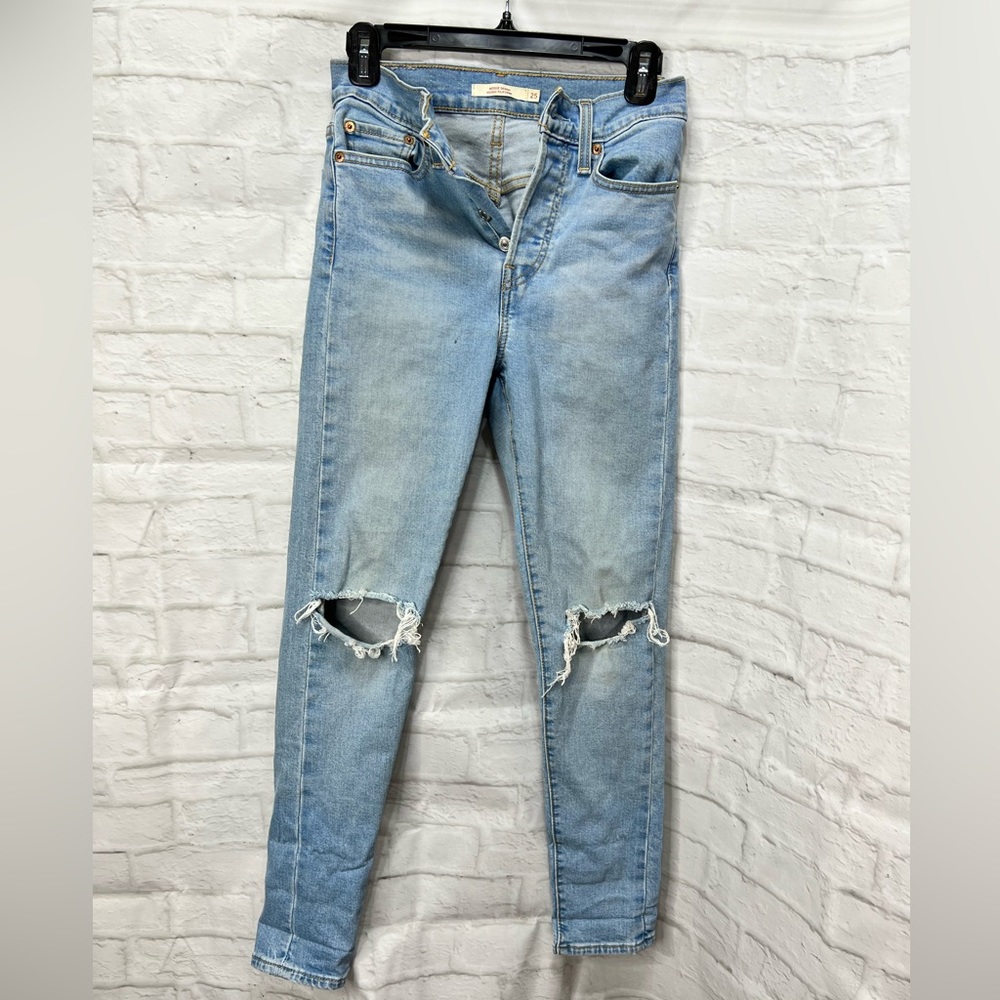 Levis Skinny Wedge